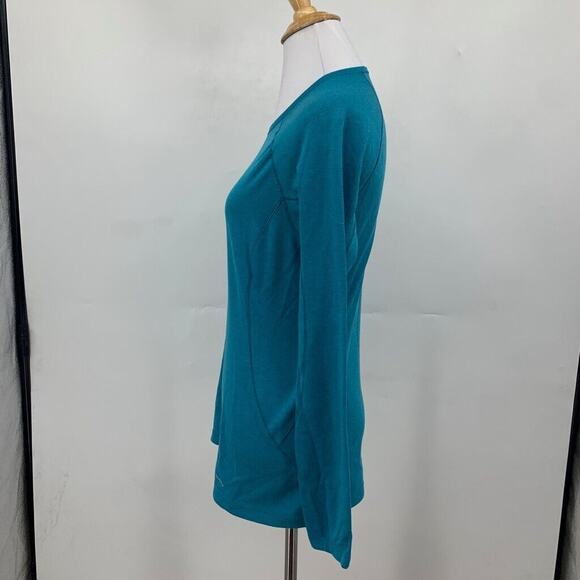 Patagonia Shirt Womens XS Cyan Polartec Capilene Midweight Crew Neck Base Layer - Picture 5 of 10